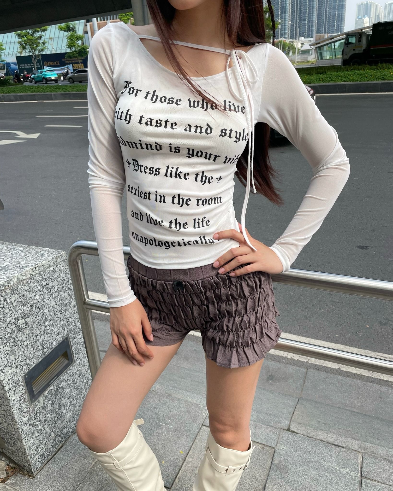  Quần Ngắn Nhún Thun Phối Nơ Hearty Short MADMIND - Màu Nâu 