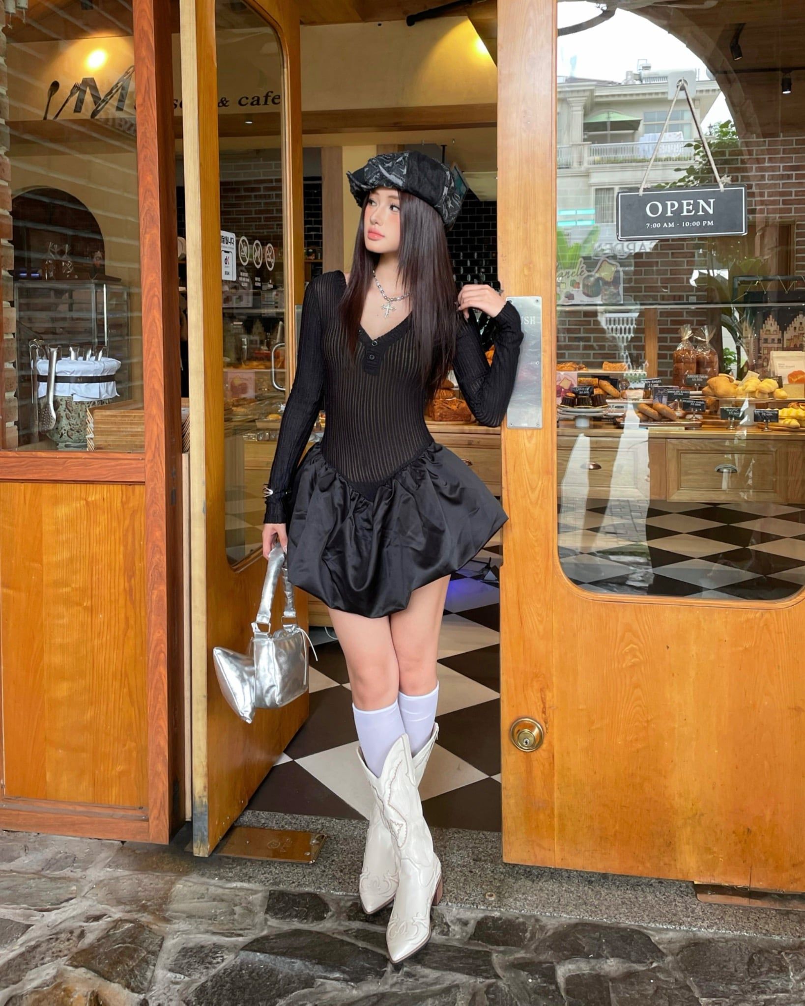  Đầm Thiết Kế Dáng Bí LUMY MADMIND - Màu Đen 