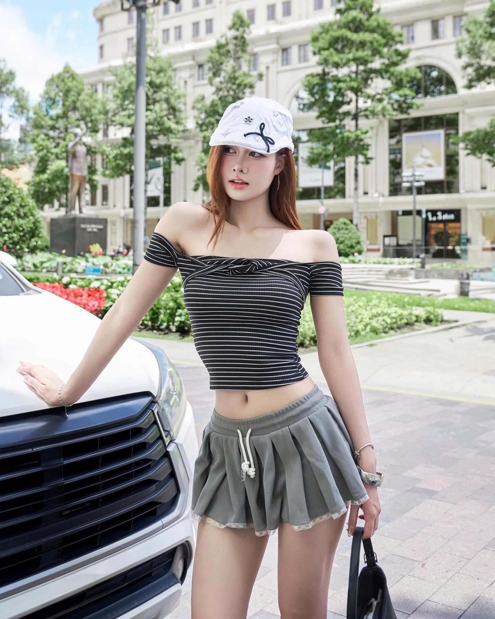  Áo Nữ Trễ Vai OREO MADMIND - Màu Đen 