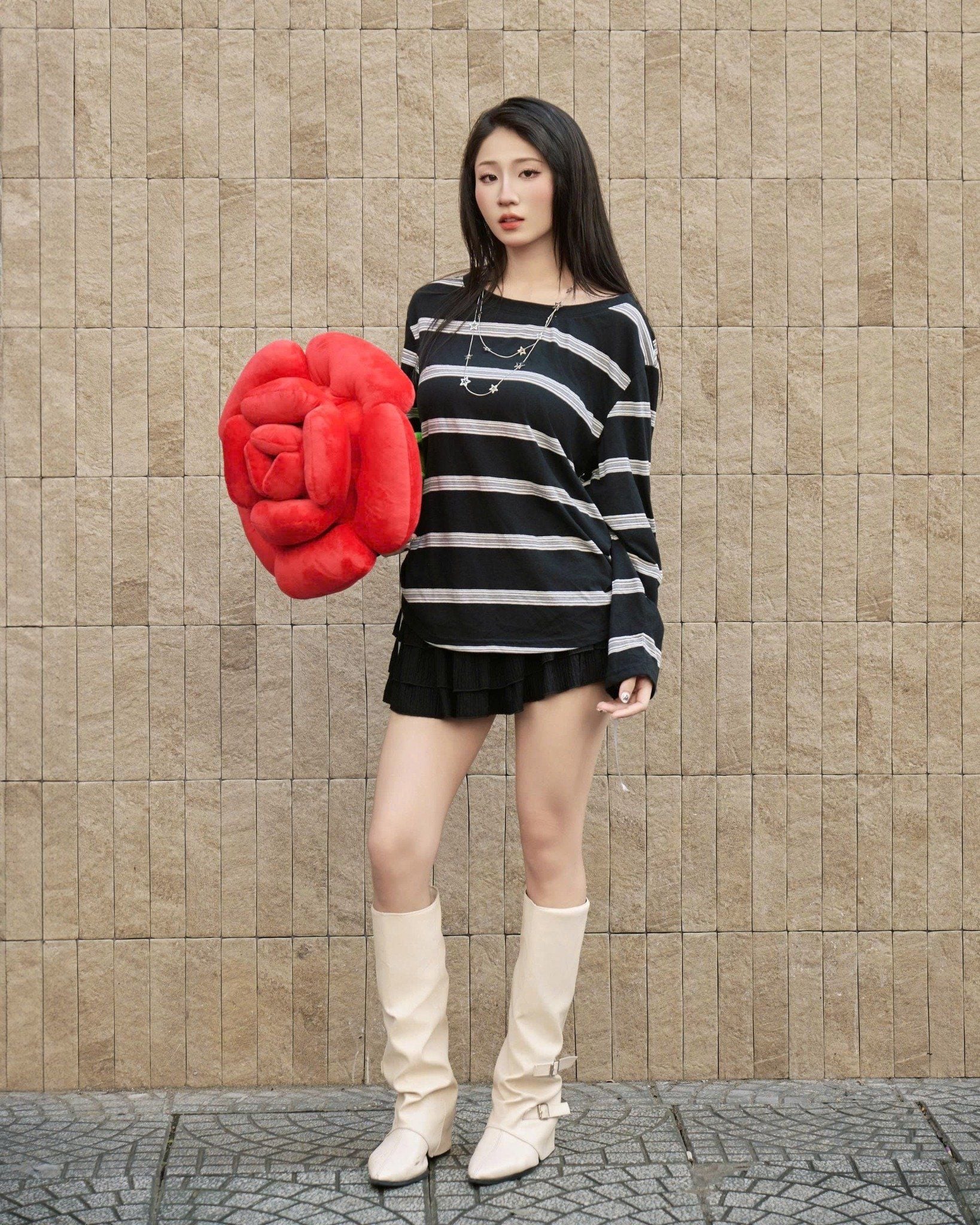  Áo Rộng, Tay Dài Trễ Vai MADMIND D9 - Màu Sọc Đen 