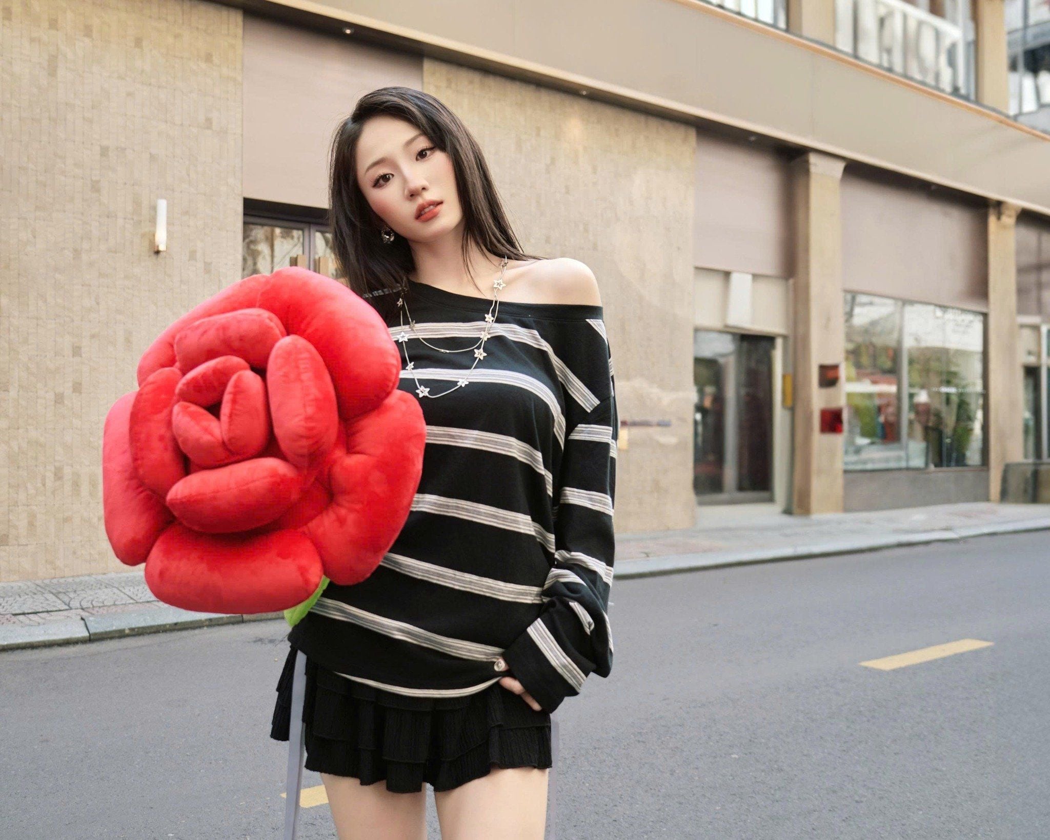  Áo Rộng, Tay Dài Trễ Vai MADMIND D9 - Màu Sọc Đen 