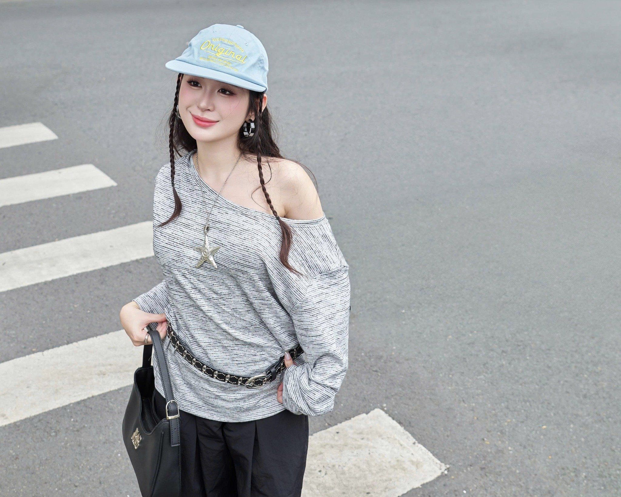  Áo Rộng, Tay Dài Trễ Vai MADMIND D9 - Màu Sọc Nhỏ 