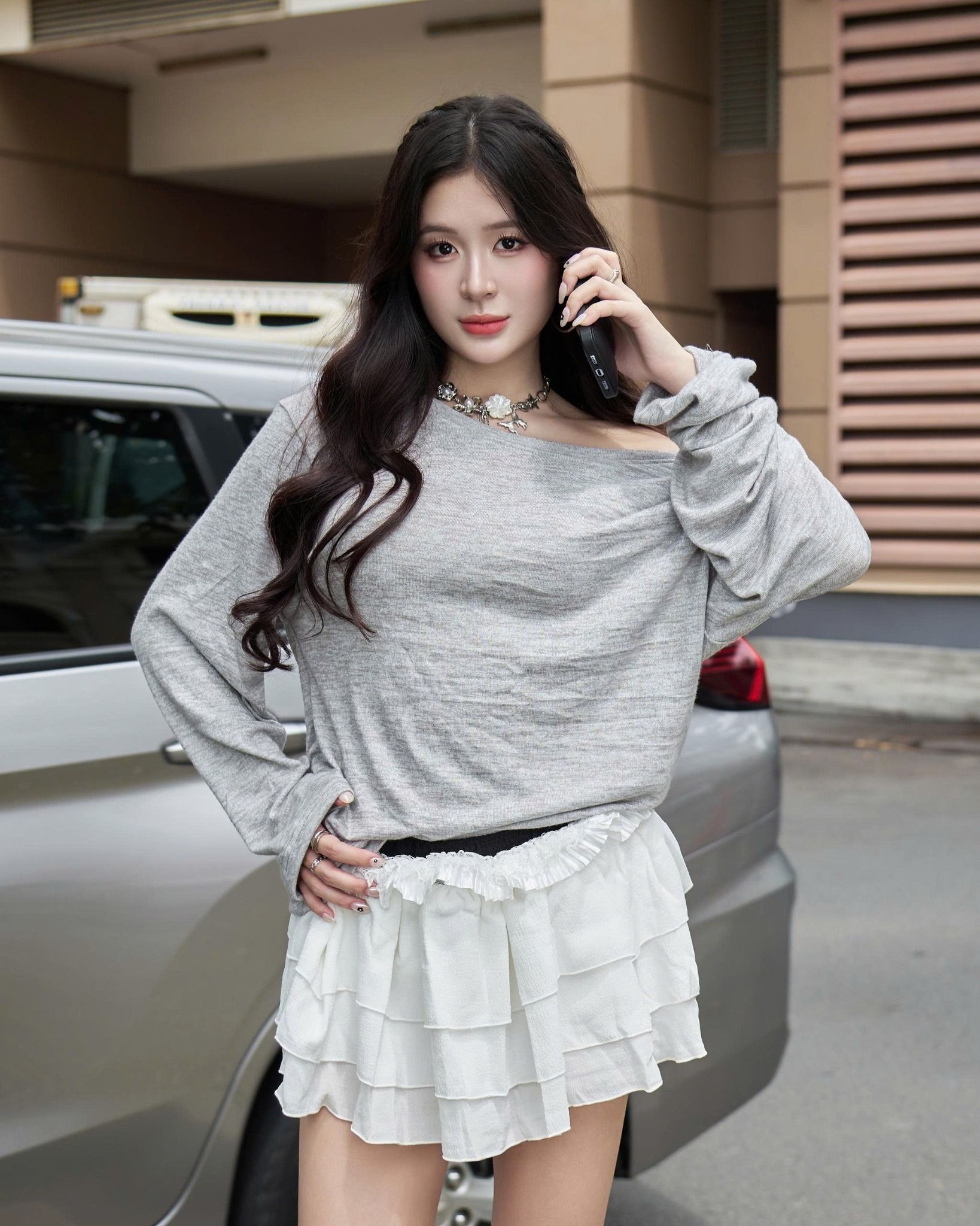  Áo Rộng, Tay Dài Trễ Vai MADMIND D9 - Màu Xám 