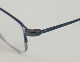  Gọng kính dáng mảnh nửa viền màu xanh chrome thương hiệu Jins. 