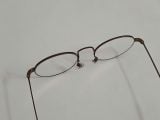  Gọng kính màu nâu thương hiệu Zoff nổi tiếng Nhật Bản. (Độ mới khoảng 95%) 