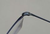  Gọng kính dáng mảnh nửa viền màu xanh chrome thương hiệu Jins. 