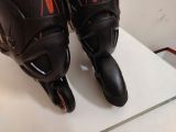  Giày patin màu đen Oxelo thương hiệu Decathlon (Của Pháp) size 35 co giãn đến size 38) 