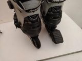  Patin màu đen Flying Eagle size 33 co giãn 37 (Tầm chân size 31 32 vẫn đi tốt). 