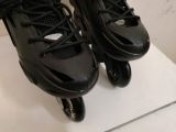  Patin màu đen Flying Eagle size 38 co giãn 42 (Tầm chân size 36 37 vẫn đi tốt)( 