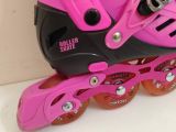  Patin màu hồng cánh sen phối màu xanh và đen Centosy T-rex size 35 co giãn 38. 