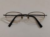  Gọng kính tianium mầu hun khói dáng nửa viền thương hiệu Valentino Christy. 