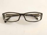  Gọng kính màu kaki xanh rêu thương hiệu Jins nổi tiếng Nhật Bản. 