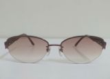  Kính râm nữ dáng nửa viền màu đỏ sắc tía Daks thương hiệu Anh Quốc. 