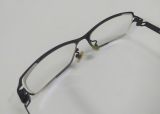  Gọng kính nam giới màu đen dáng vuông Zoff (Thương hiệu Nhật Bản). 