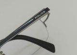  Gọng kính nam giới nửa viền titanium màu bạch kim Police (Độ mới hơn 90%). 
