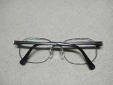  Gọng kính titanium màu ghi đậm hun khói Grado (Made in Japan). Độ mới 96%. 