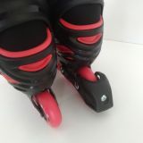  Patin màu đen đỏ Centosy size 36 co giãn 40. (Chân các bé giày thường từ 32 33 vẫn đi tốt). (Độ mới 98% - đi được 1 buổi) 