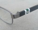  Gọng kính titanium màu bạch kim Lacoste chuẩn xịn. Gọng độ mới hơn 90% full hộp đẹp. 