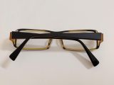 Gọng kính màu đen phối màu mã não đậm chất cổ điển thương hiệu Jins Global Standard 