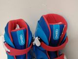  Giày patin màu xanh phối đỏ Oxelo thương hiệu Decathlon (Của Pháp) size 28 co giãn 30 (18 đến 19cm). 