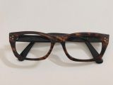  Gọng kính nam giới màu mã não đỏ cổ điển Saint Cloud nhiều năm tuổi. 