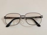  Gọng kính titanium màu hun khói thương hiệu Super Tuff của Nhật Bản. (Made in Japan) 