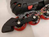  Patin màu đen và màu đỏ Flying Eagle size 33 co giãn 37 (chân giày thường size 30 31 đã có thể đi tốt) 