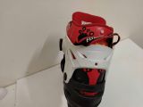  Patin màu đen và màu đỏ Flying Eagle size 33 co giãn 37 (chân giày thường size 30 31 đã có thể đi tốt) 