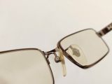  Gọng kính titanium màu vàng đồng nhạt thương hiệu Trussardi. 
