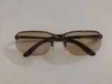  Kính râm mầu nâu hun khói, tròng nâu nhạt thương hiệu Rayban (RB3239 014/13). 