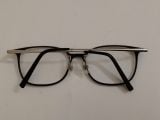  Gọng kính màu đen càng màu bạch kim thương hiệu Jins (Nhật Bản) 