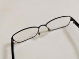  Gọng kính titanium màu hun khói thương hiệu xa xỉ Burberry của Anh Quốc (BT5034T 1109). 