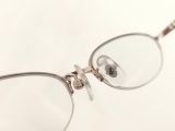  Gọng kính màu titanium màu vàng hồng nhẹ Agnes B thương hiệu của Pháp (AB-1133). 