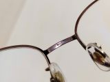  Gọng kính nam giới titanium màu nâu hun khói thương hiệu xa xỉ Burberry. 