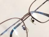  Gọng kính nam giới titanium màu nâu hun khói thương hiệu xa xỉ Burberry. 