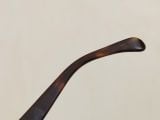  Kính râm thương hiệu Rayban dành cho người có khuôn mặt nhỏ nhắn. 