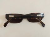 Kính râm thương hiệu Rayban dành cho người có khuôn mặt nhỏ nhắn. 