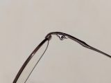  Gọng kính titanium màu nâu thương hiệu Perseus (Made in Japan). 