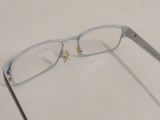  Gọng kính màu đen phối trắng thương hiệu Alain Delon của Pháp (Made in Japan). 