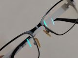  Gọng kính màu đen phối trắng thương hiệu Alain Delon của Pháp (Made in Japan). 