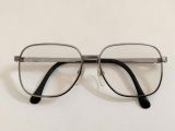  Gọng kính titanium màu hun khói thương hiệu sa sỉ Pierre Balmain Paris của Pháp. 