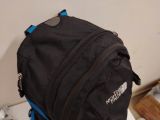  Balo màu màu đen xanh The North Face  (Xuât thị trường Hàn Quốc)(Độ mới khoảng hơn 90%)(Có áo mưa bọc túi đi kèm). 