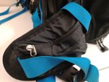  Balo màu màu đen xanh The North Face  (Xuât thị trường Hàn Quốc)(Độ mới khoảng hơn 90%)(Có áo mưa bọc túi đi kèm). 