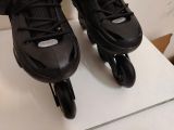  Patin màu đen Flying Eagle size 38 co giãn 42 (Tầm chân size 36 37 vẫn đi tốt)(Độ mới khoảng 90%). 