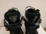  Patin màu đen Flying Eagle size 38 co giãn 42 (Tầm chân size 36 37 vẫn đi tốt)(Độ mới khoảng 90%). 