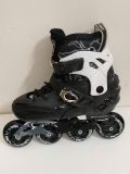  Patin màu đen Flying Eagle size 38 co giãn 42 (Tầm chân size 36 37 vẫn đi tốt)(Độ mới khoảng 90%). 