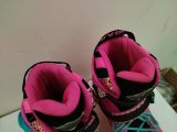  Patin màu hồng cánh sen phối màu xanh và đen Centosy T-rex size 35 co giãn 38. 