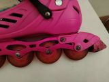  Patin màu hồng cánh sen phối màu xanh và đen Centosy T-rex size 35 co giãn 38. 
