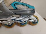  Patin màu xanh ghi BKB Flying Eagle size 33 co giãn 37 (chân giày thường tầm size 30 vẫn đi tốt). 