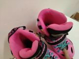  Patin màu hồng cánh sen phối màu xanh và đen Centosy T-rex size 31 co giãn 34. 
